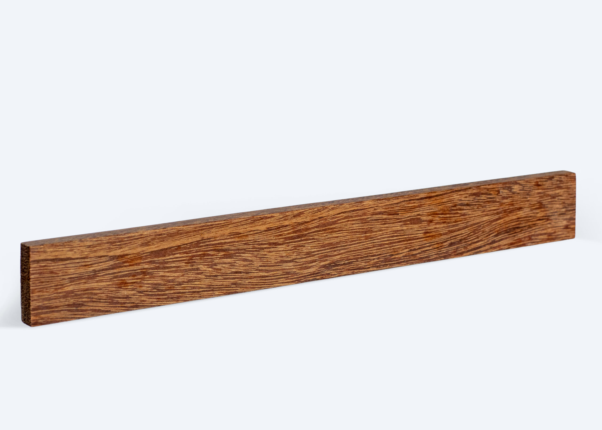 Magnetisk knivskinne i Sucupira